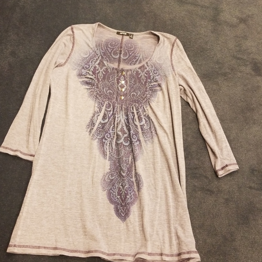 Apt 9 Top